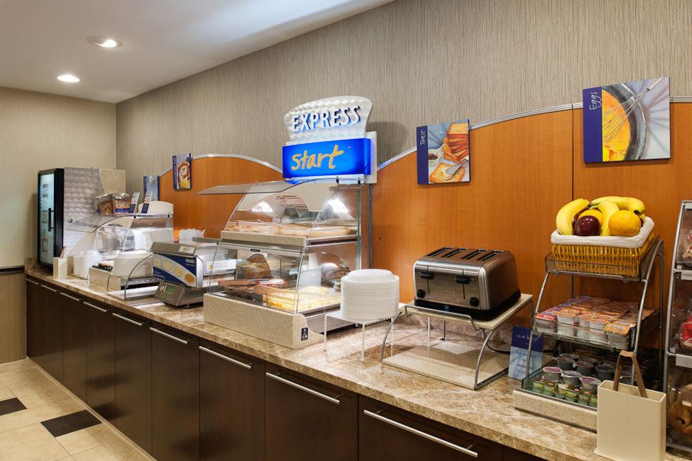 אסינגטון Holiday Inn Express Philadelphia Airport By Ihg מראה חיצוני תמונה